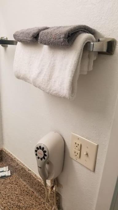 Hotel King Bed Hotel Room 120 Booking 斯蒂尔沃特 外观 照片