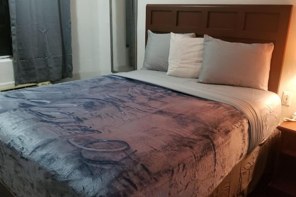 Hotel King Bed Hotel Room 120 Booking 斯蒂尔沃特 外观 照片